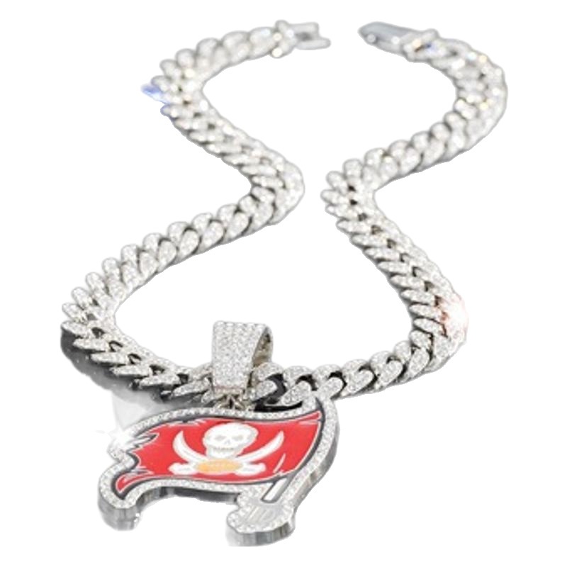 Buccaneers Pendant and Necklace Silver