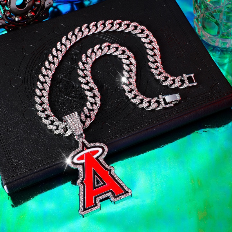 Angels Pendant and Necklace Silver