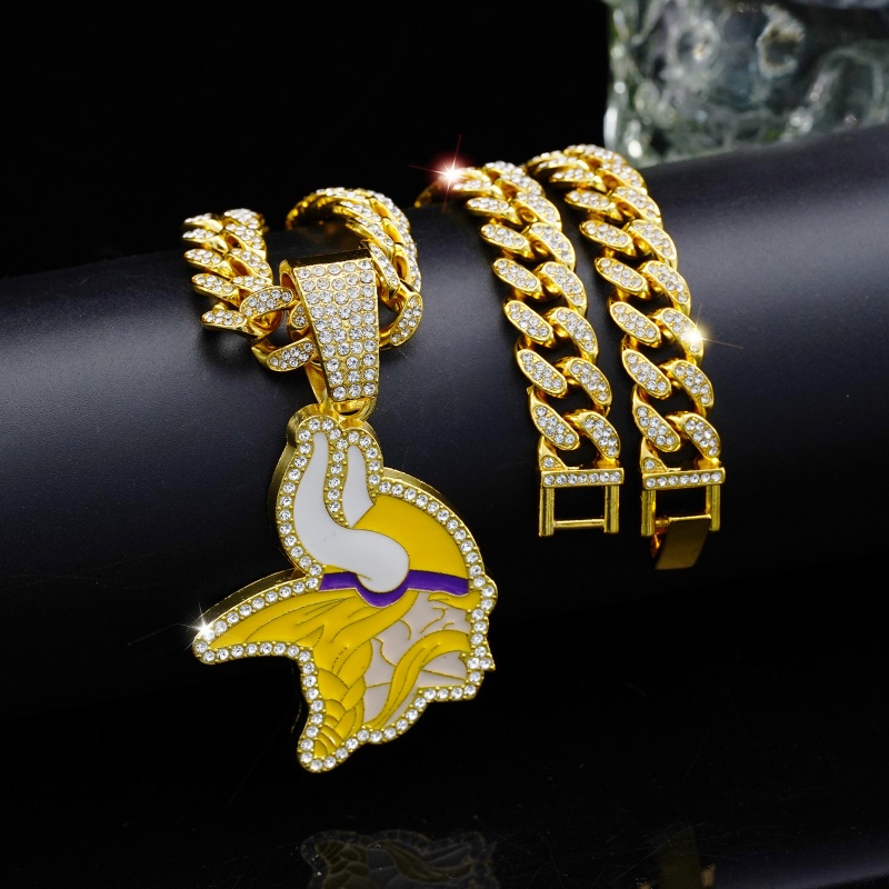 Vikings Pendant and Necklace Gold