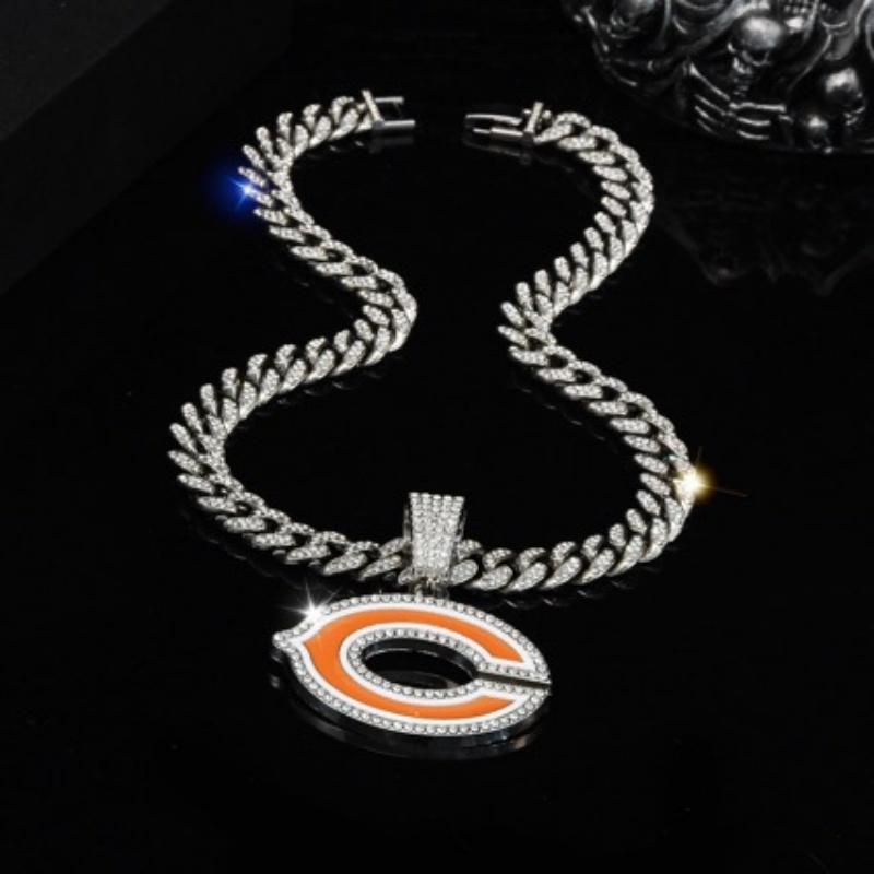 Bears Pendant and Necklace Silver