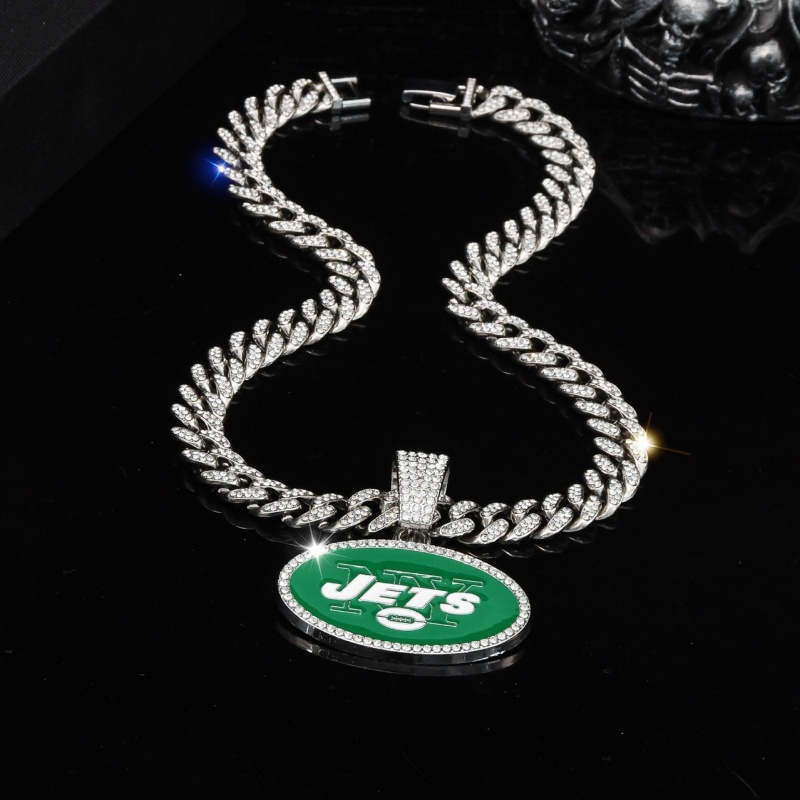 Jets Pendant and Necklace Silver